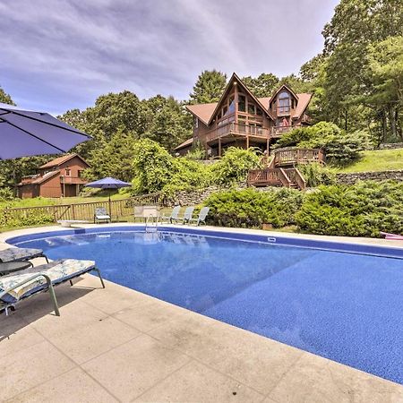 Private Guest House With Deck And Spectacular Views! Uncasville Exterior photo