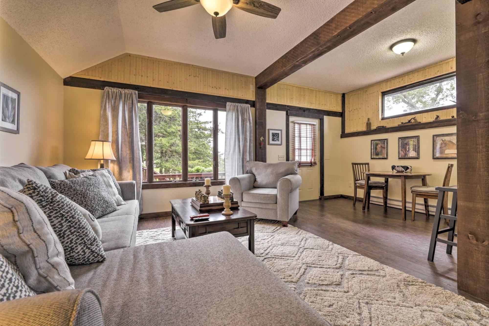 Private Guest House With Deck And Spectacular Views! Uncasville Exterior photo