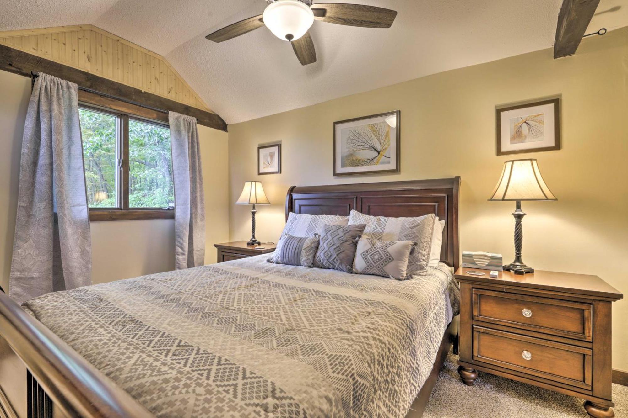 Private Guest House With Deck And Spectacular Views! Uncasville Exterior photo